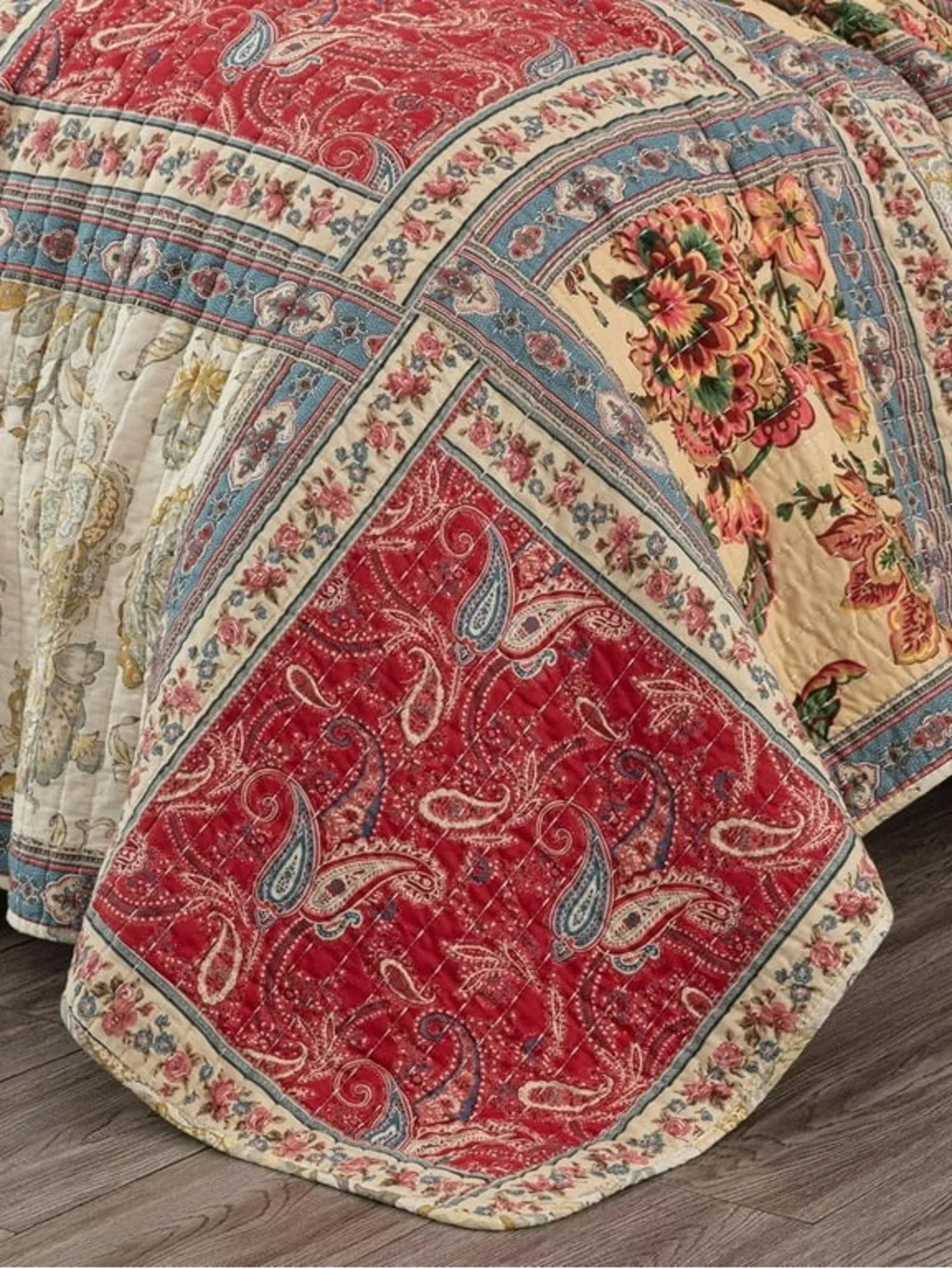 Vintage Patchwork oversized king 3 piece Floral Quilt Set 100% cotton